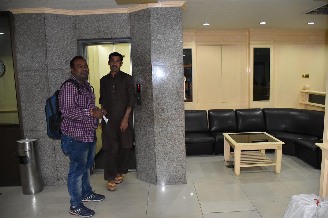 Woodlands Inn Hotel بانكوك المظهر الخارجي الصورة