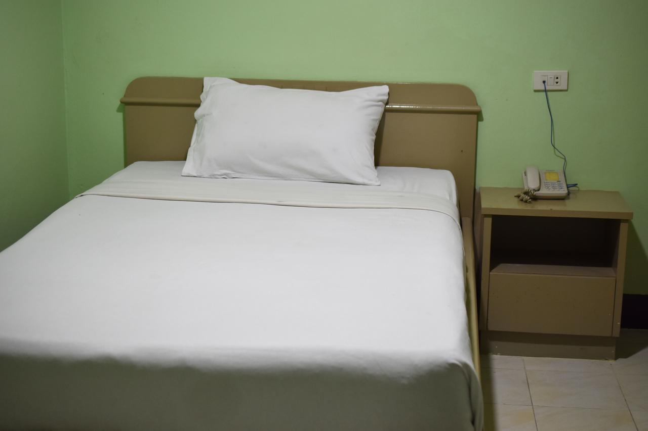 Woodlands Inn Hotel بانكوك المظهر الخارجي الصورة